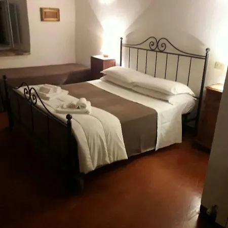 Holiday home Casa Vacanze Castello Di Beviglie Historical For Family
