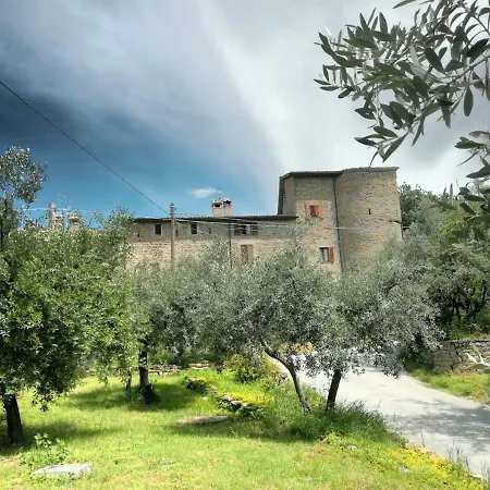 Holiday home Casa Vacanze Castello Di Beviglie Historical For Family